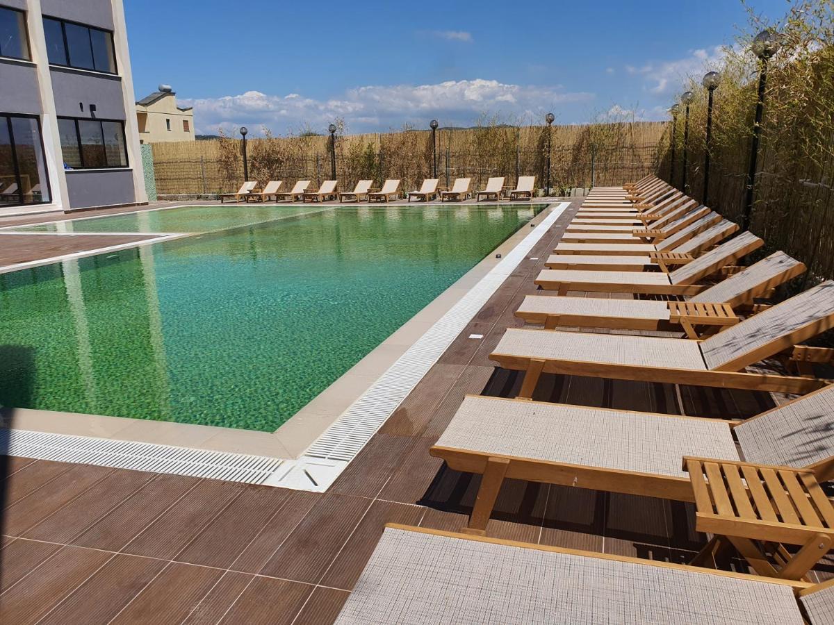 Amber Hotel Albania 스필 외부 사진