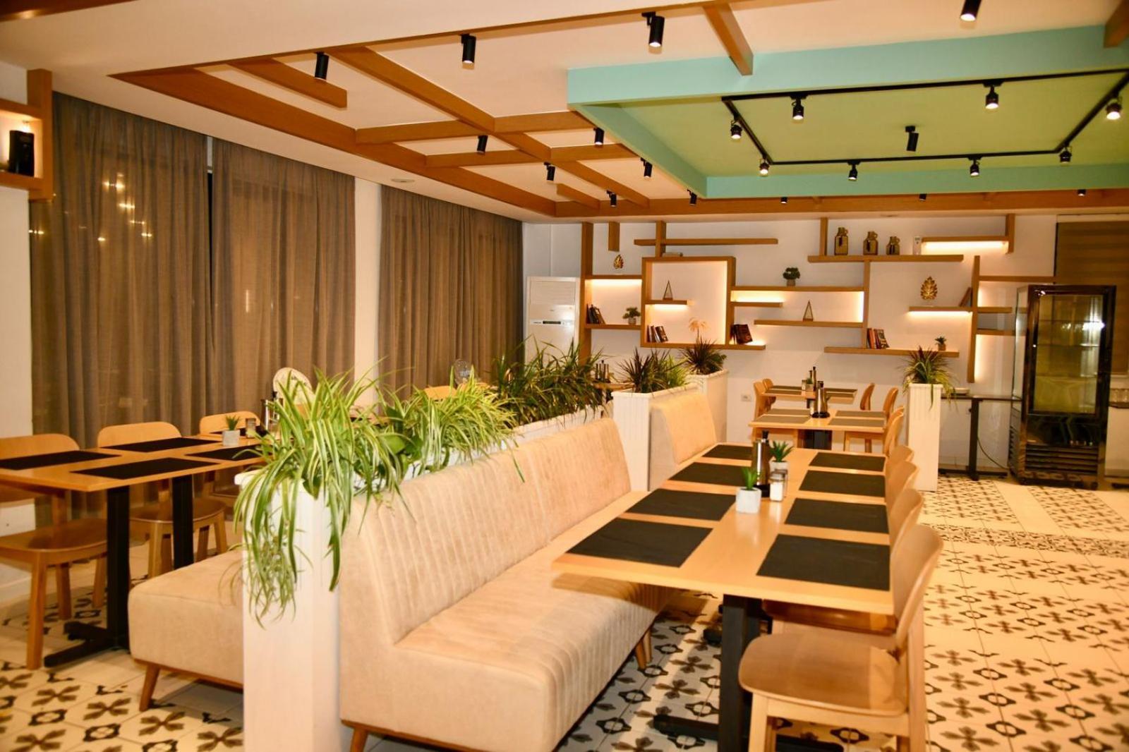Amber Hotel Albania 스필 외부 사진